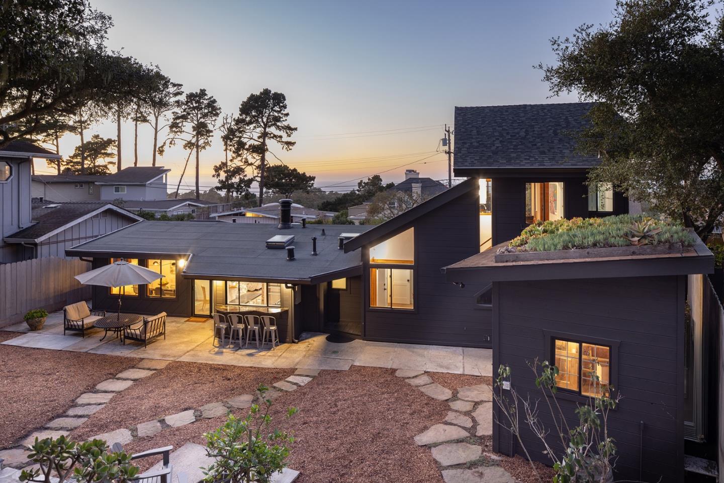 979 Syida DR