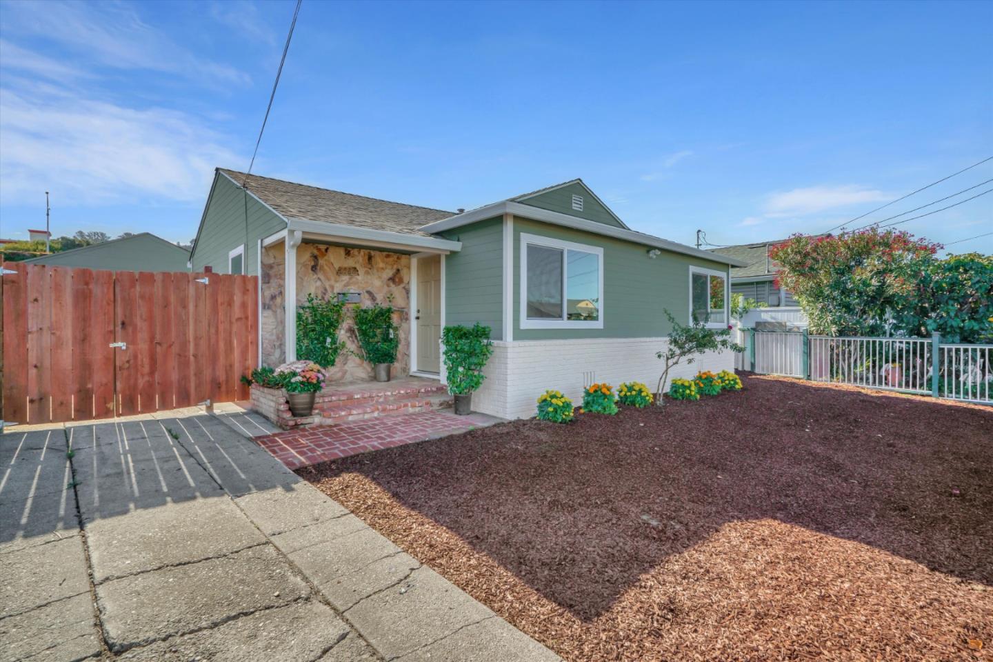 Front Image Thumbnail for ML82065928