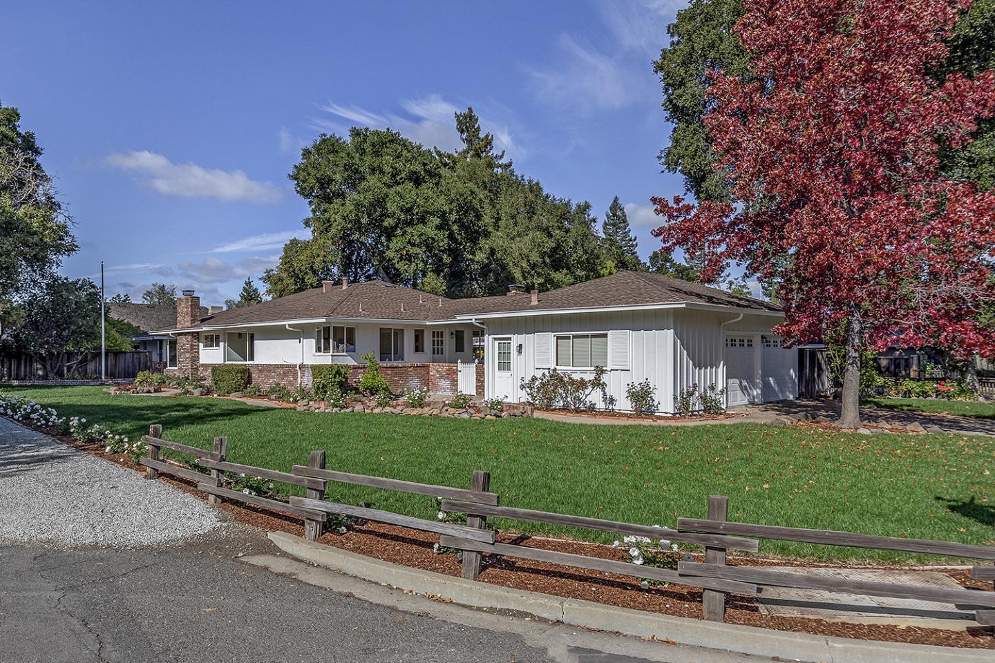 1385 Fremont Ave
