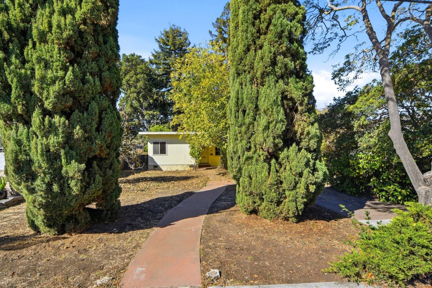 1031 Hollyburne AVE