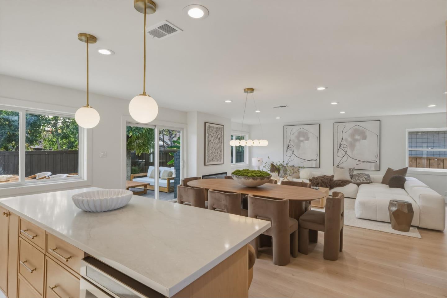 898 Hummingbird Dr, SanJose, CA 95125, Photo 2